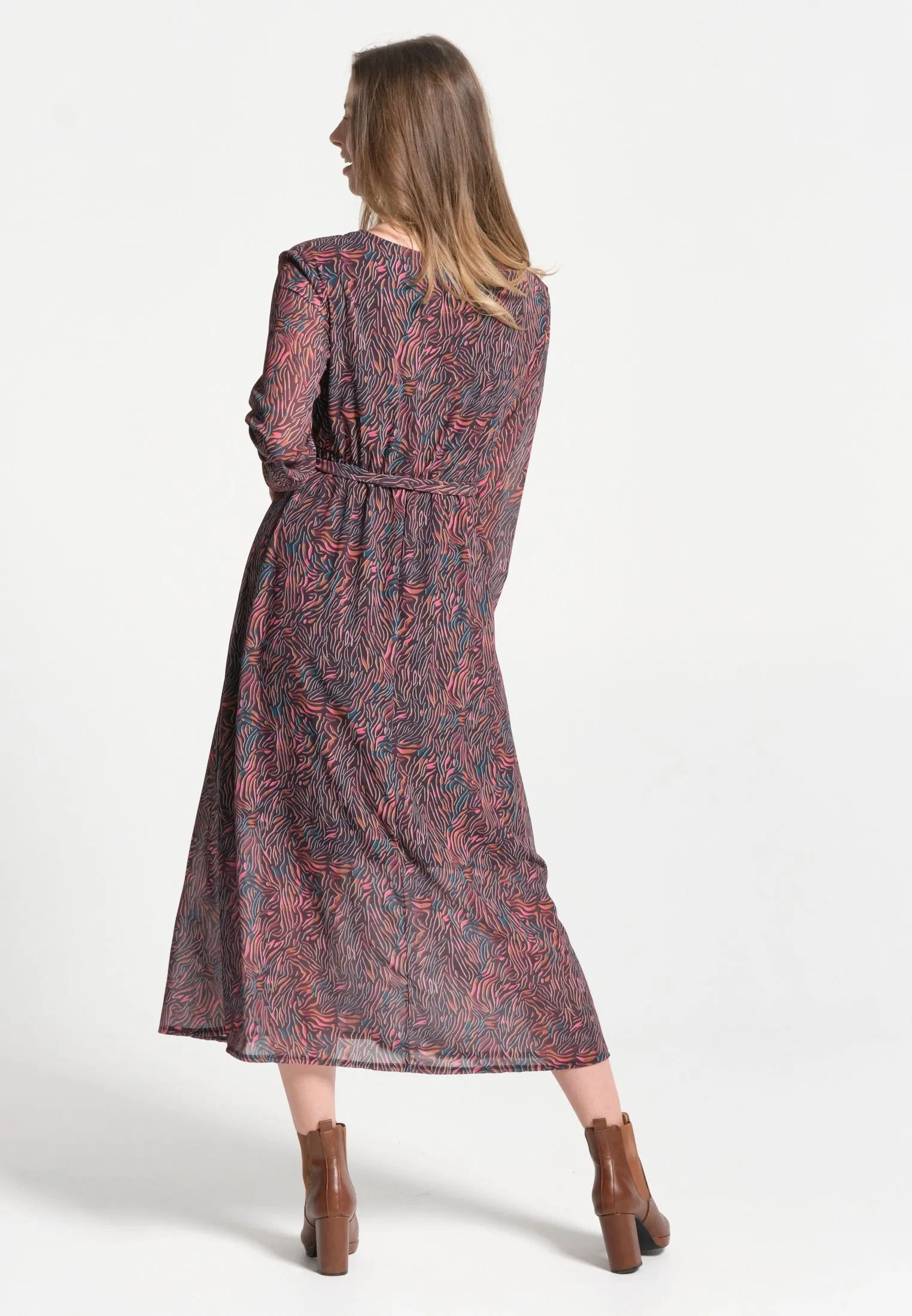 Robe femme col ouvert imprimé ligné et coloré
