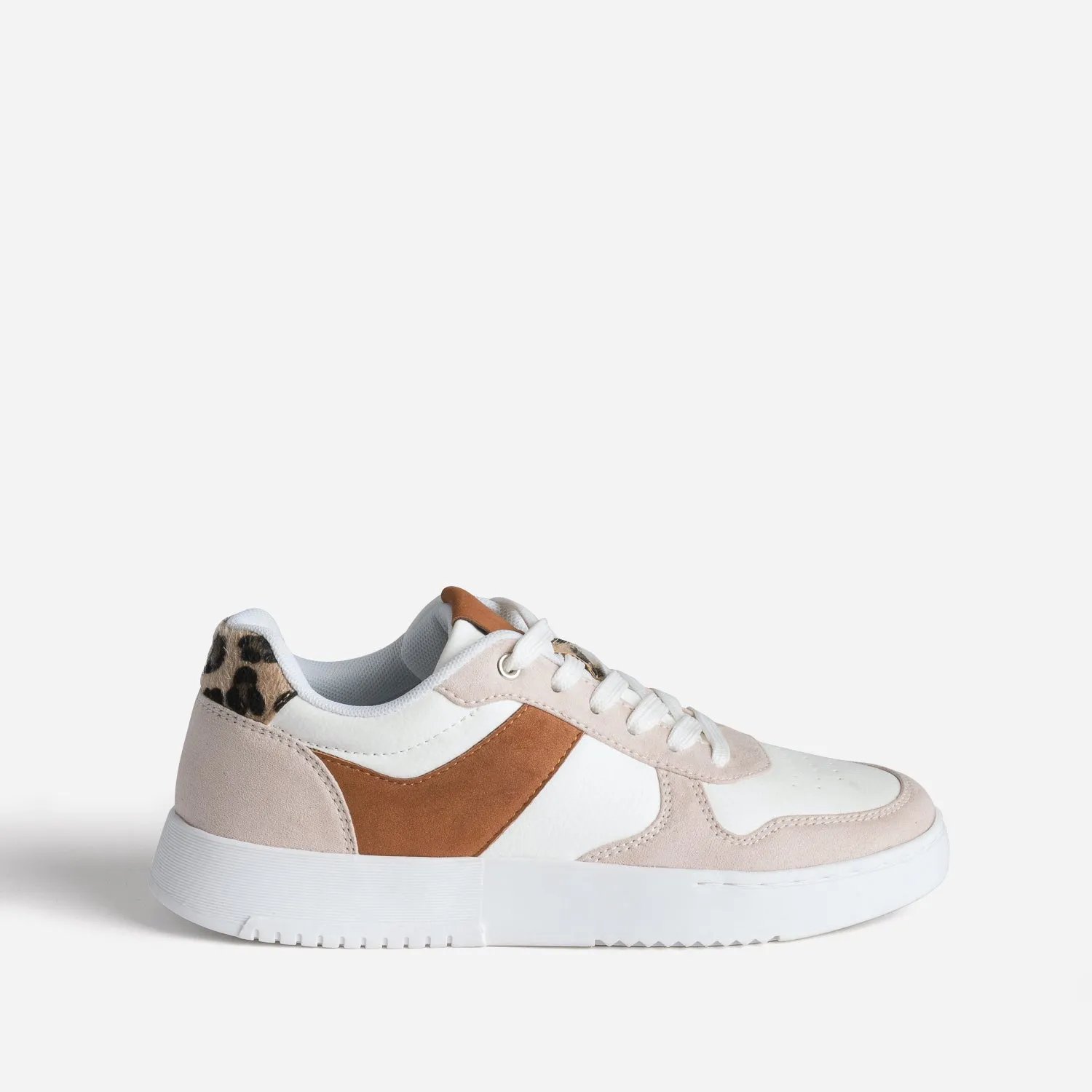 Tennis blanche, beige et motif léopard - Baskets / Tennis Femme | ERAM